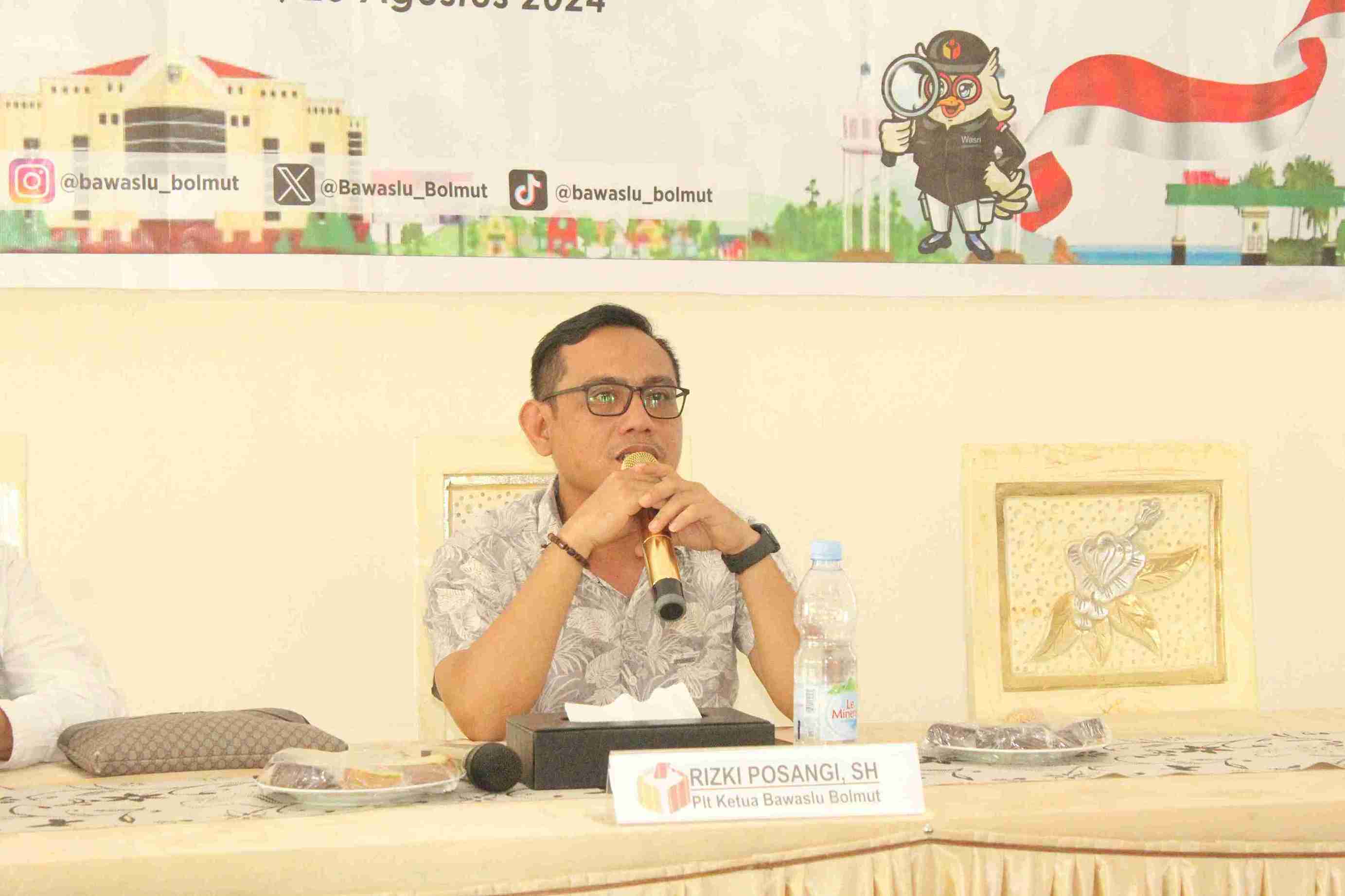 Plt. Ketua Bawaslu Bolmut Rizki Posangi, SH