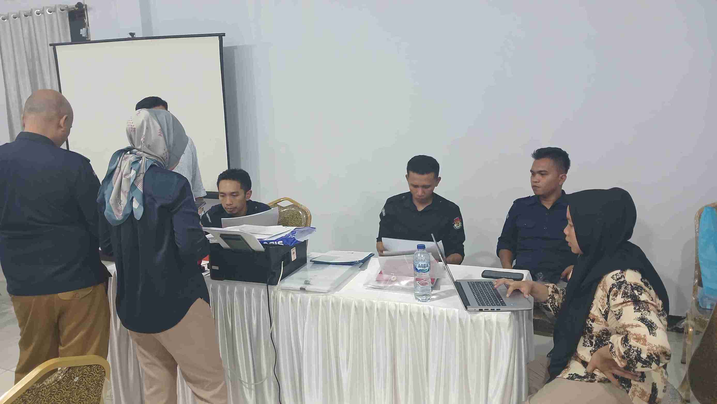 Pengawasan Langsung penyerahan perbaikan administrasi Bapaslon