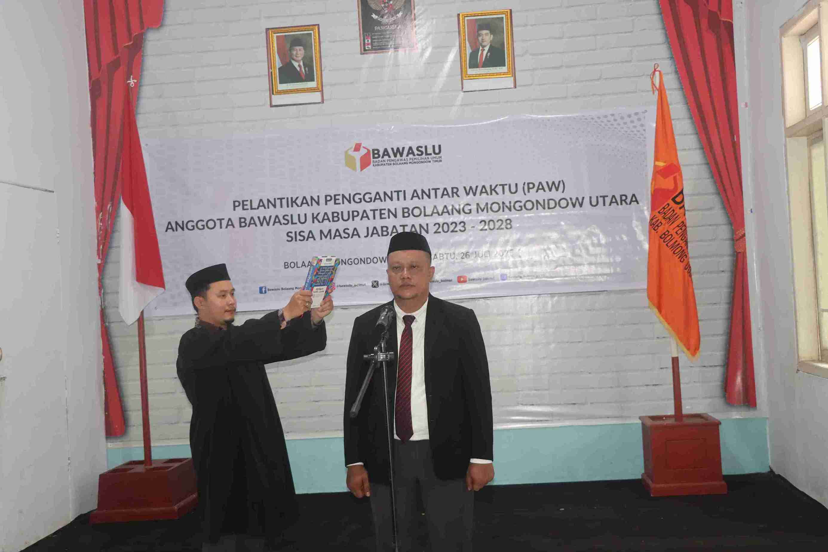 Abdul Saddam Alamri saat diambil sumpah/janji oleh Bawaslu RI.