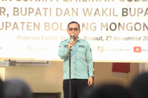 Plt. Ketua Bawaslu Bolmut Rizki Posangi, SH