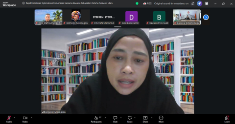 Kepala Bagian Pengawasan dan Humas Anggray S. Mokoginta saat  memberikan arahan, Kamis (2/04/2026).