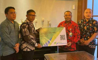 Koordinator Sekretariat Bawaslu Bolmut Adriyanto Dupa, SKM, M.SI bersama PBJS