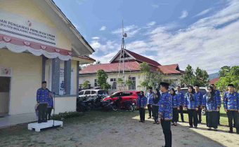 Pelaksaan Apel Korpri di Pimpin lansung oleh Koordinator Sekretarit Adriyanto Dupa, SKM, M.Si